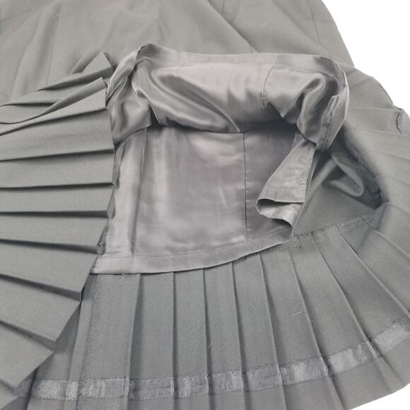 Talbots Black Pleated Ruffle Hem Lined Rear Zip Skirt NEW Size 14 P - Picture 3 of 6